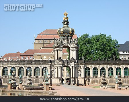
                Dresden, Zwinger, Kronentor                   