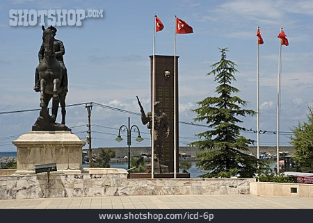 
                Denkmal, Atatürk                   