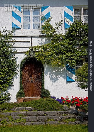 
                Wohnhaus, Fassade, Oberbayern                   