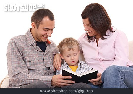 
                Familie, Vorlesen                   