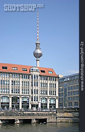 
                Berlin, Fernsehturm, Burgstraße                   