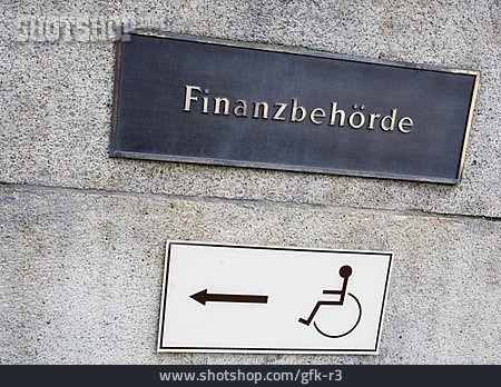 
                Hinweisschild, Behindertengerecht, Finanzbehörde                   
