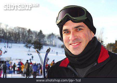 
                Wintersport, Skiurlaub, Skifahrer                   