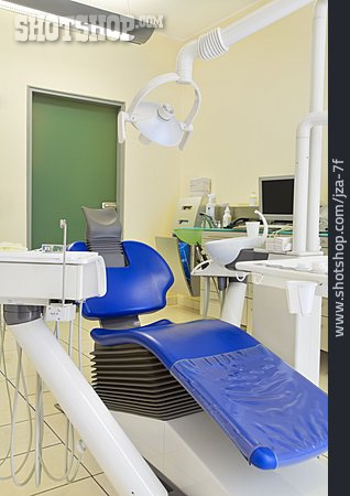 
                Zahnarztpraxis, Behandlungszimmer                   