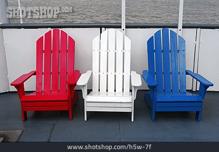 
                Stuhl, Holzstuhl, Sitzgelegenheit                   