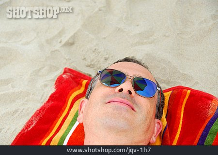 
                Sonnenbad, Sonnenbaden, Strandurlaub                   