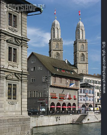 
                Grossmünster, Zürich, Zürcher Rathaus                   