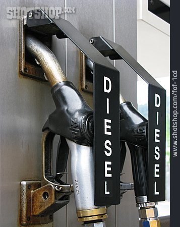 
                Diesel, Tankstelle, Zapfpistole, Zapfsäule                   