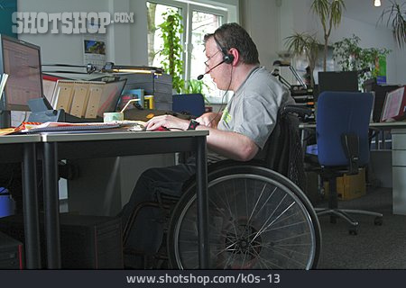 
                Büro & Office, Rollstuhl, Behinderung                   