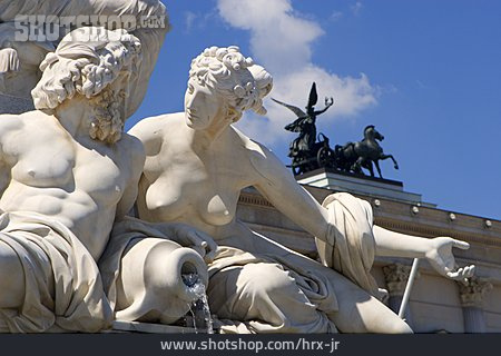 
                Statue, Wien, Athenebrunnen                   
