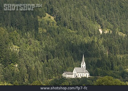 
                Gebirge, Kirche, Nadelwald                   