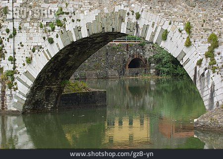 
                Brückenbogen, Ponte Della Maddalena                   