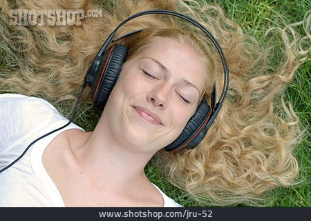 
                Musik, Hören, Kopfhörer, Entspannen                   