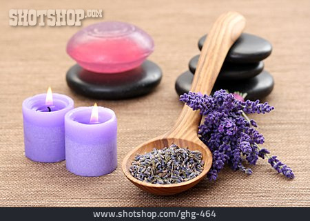 
                Wellness & Relax, Kerze, Lavendelduft                   