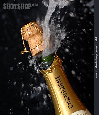 
                Party, Feier & Fest, Champagner, Champagnerflasche, Champagnerkorken                   