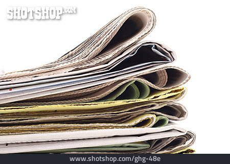 
                Presse, Zeitungen, Zeitungsstapel                   