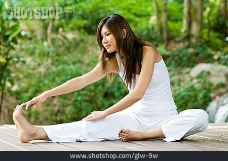 
                Yoga, Dehnübung                   