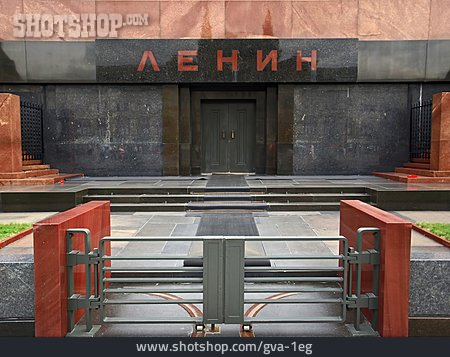 
                Lenin-mausoleum                   