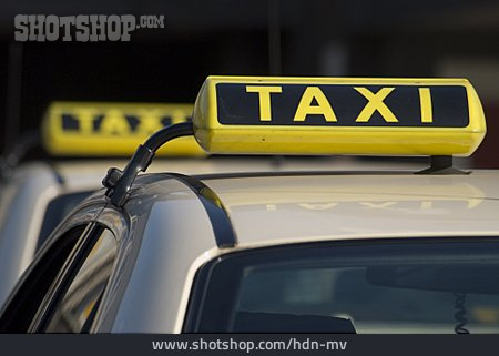
                Taxi, Taxischild, Leuchtschild                   