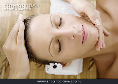 
                Massage, Kopfmassage, Gesichtsmassage                   