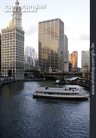 
                Chicago, Chicago River, Loop                   