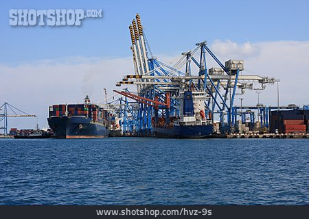 
                Containerschiff, Containerhafen, Verladekran                   