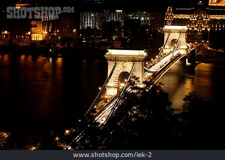 
                Nacht, Stadtansicht, Budapest, Kettenbrücke                   