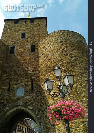 
                Turm, Mittelalterlich                   