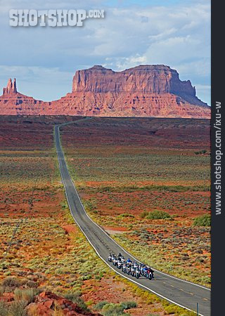 
                Motorradtour, Monument Valley, Navajo-nation-reservation                   
