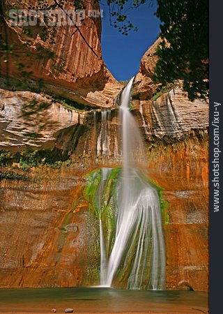 
                Wasserfall, Calf Creek Canyon, Lower Calf Creek Falls                   