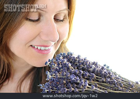 
                Riechen, Aromatherapie, Lavendelduft                   