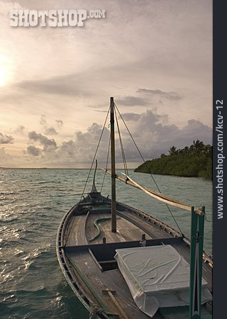 
                Segelboot, Malediven, Indischer Ozean                   