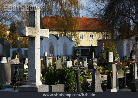 
                Friedhof, Grabkreuz, Grabstein                   