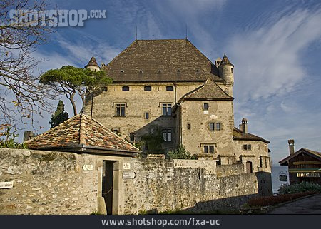 
                Schloss, Yvoire                   