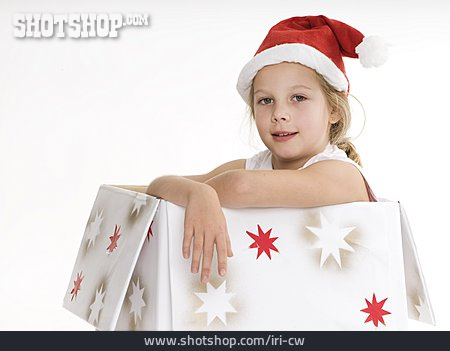 
                Mädchen, Weihnachtsgeschenk, Weihnachtsüberraschung                   