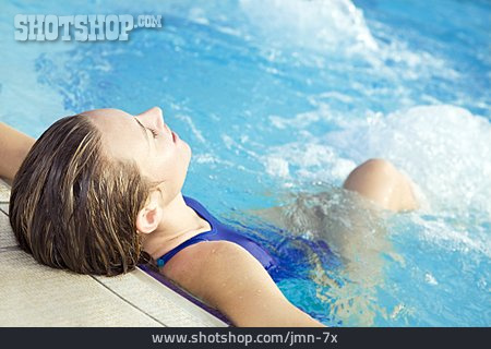 
                Frau, Wellness & Relax, Baden, Whirlpool                   