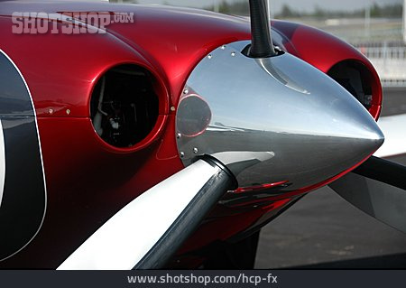 
                Flugzeug, Propeller                   