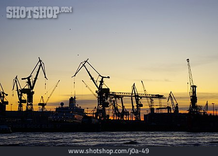
                Abendstimmung, Hamburger Hafen, Ladekran                   