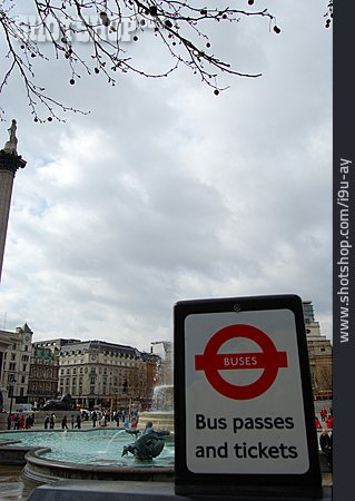 
                London, Trafalgar Square                   