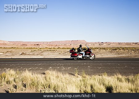 
                Straße, Motorradfahrer, Tour                   