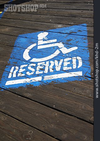 
                Symbol, Behindertenparkplatz, Rollstuhlfahrer                   