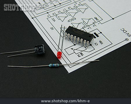 
                Elektronik, Leuchtdiode, Elektrolytkondensator, Integrierter Schaltkreis                   