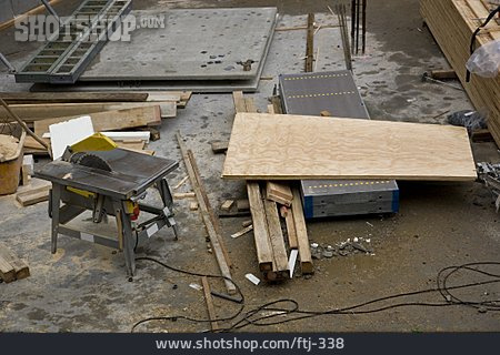 
                Baustelle, Zuschnitt, Tischkreissäge                   