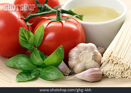 
                Pasta, Italienische Küche, Mediterrane Küche                   