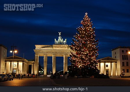 
                Berlin, Brandenburg Gate, Christmas Tree                   