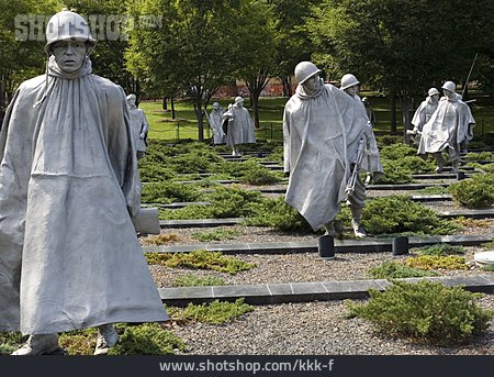 
                Washington, Korean War Veterans Memorial                   