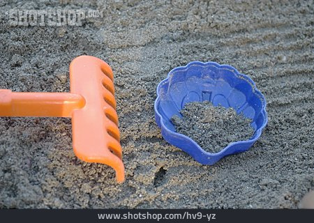 
                Sandkasten, Sandspielzeug, Sandförmchen                   
