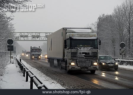 
                Winter, Autobahn                   