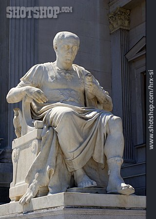 
                Statue, Julius Caesar, Commander                   