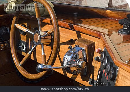 
                Steuerrad, Cockpit, Motorboot                   